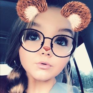 Meet your Posher, Michaela